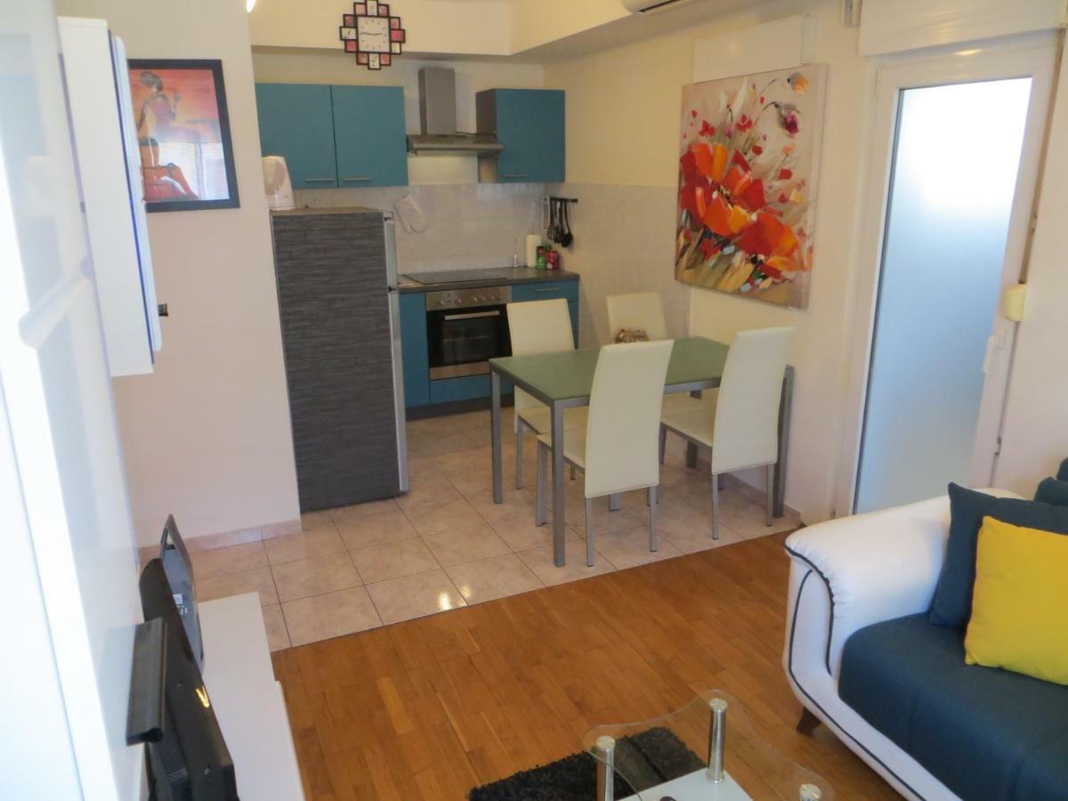 Apartment Milena Omiš Buitenkant foto