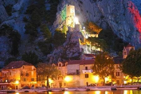 Apartment Milena Omiš Buitenkant foto